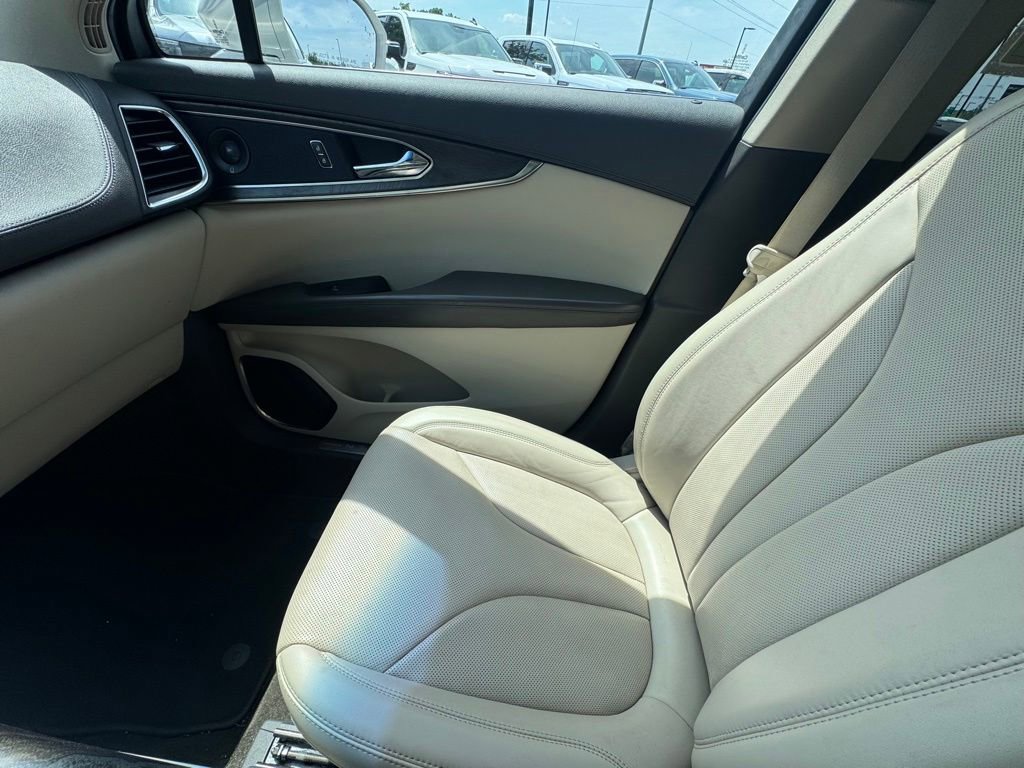 Used 2020 Lincoln Nautilus Reserve w/ Equipment Group 201A FWD image 21
