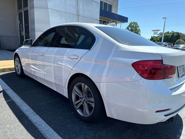 Used 2017 BMW 330i Sedan RWD image 4
