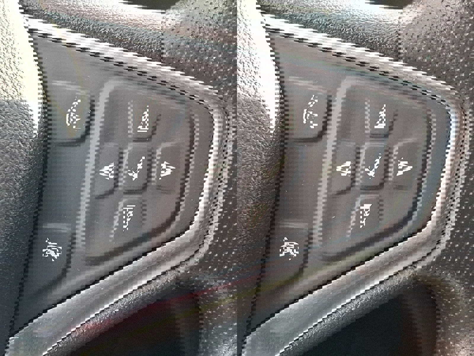 Used 2020 Chevrolet Equinox LT image 21