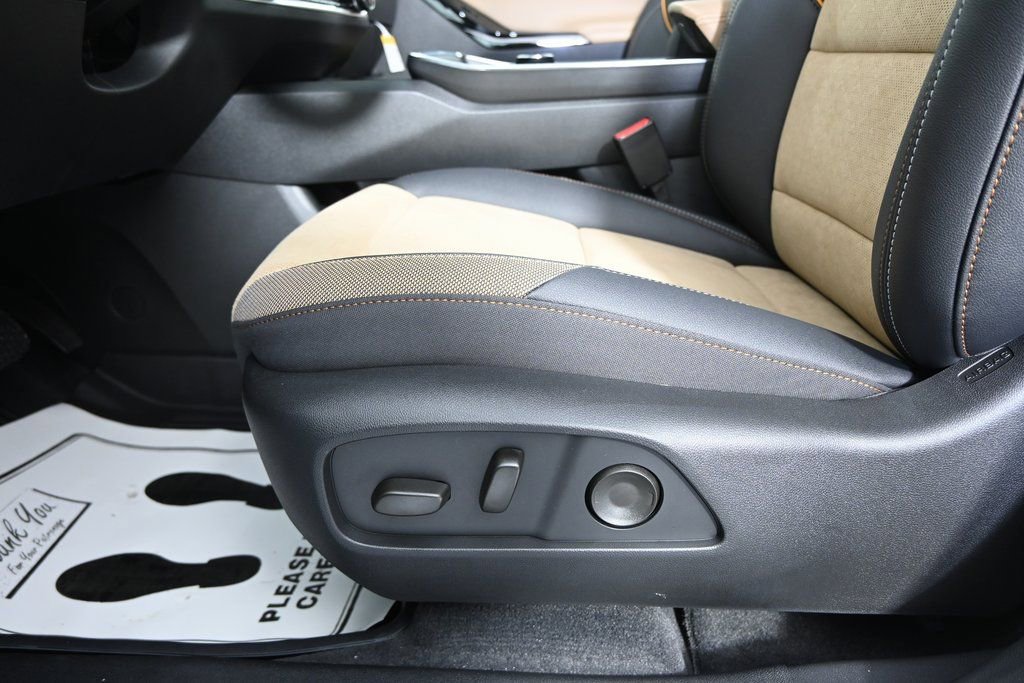New 2026 Chevrolet Equinox ACTIV w/ Convenience Package III image 22