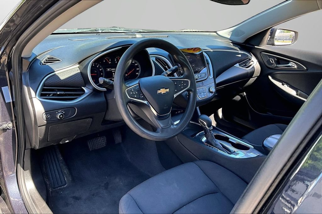 Used 2023 Chevrolet Malibu LT FWD image 17