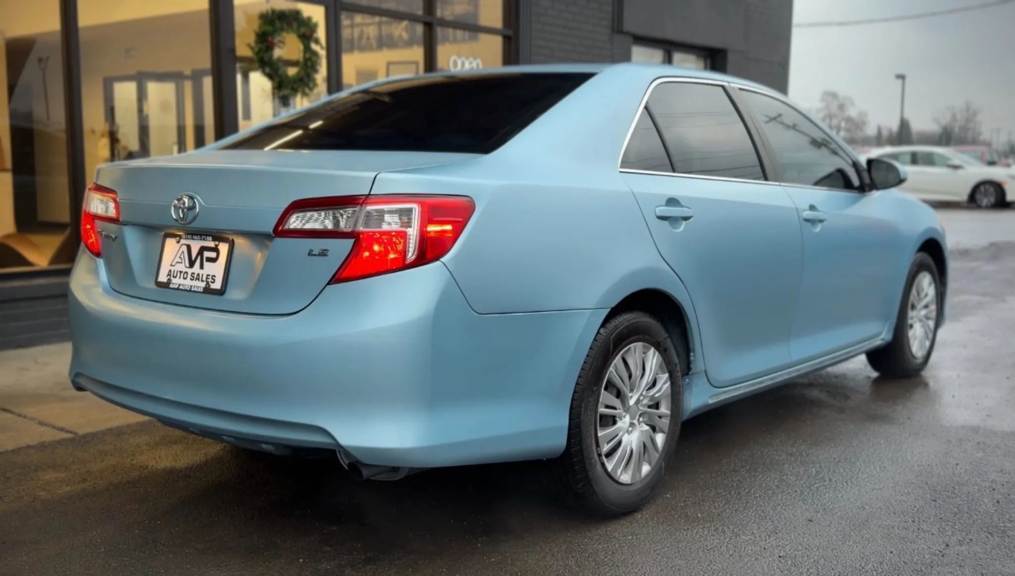 Used 2012 Toyota Camry LE image 3