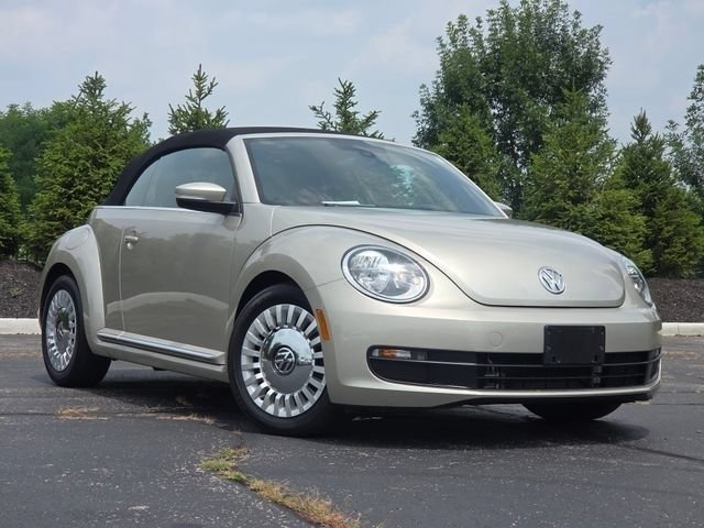 Used 2016 Volkswagen Beetle 1.8T S FWD image 2
