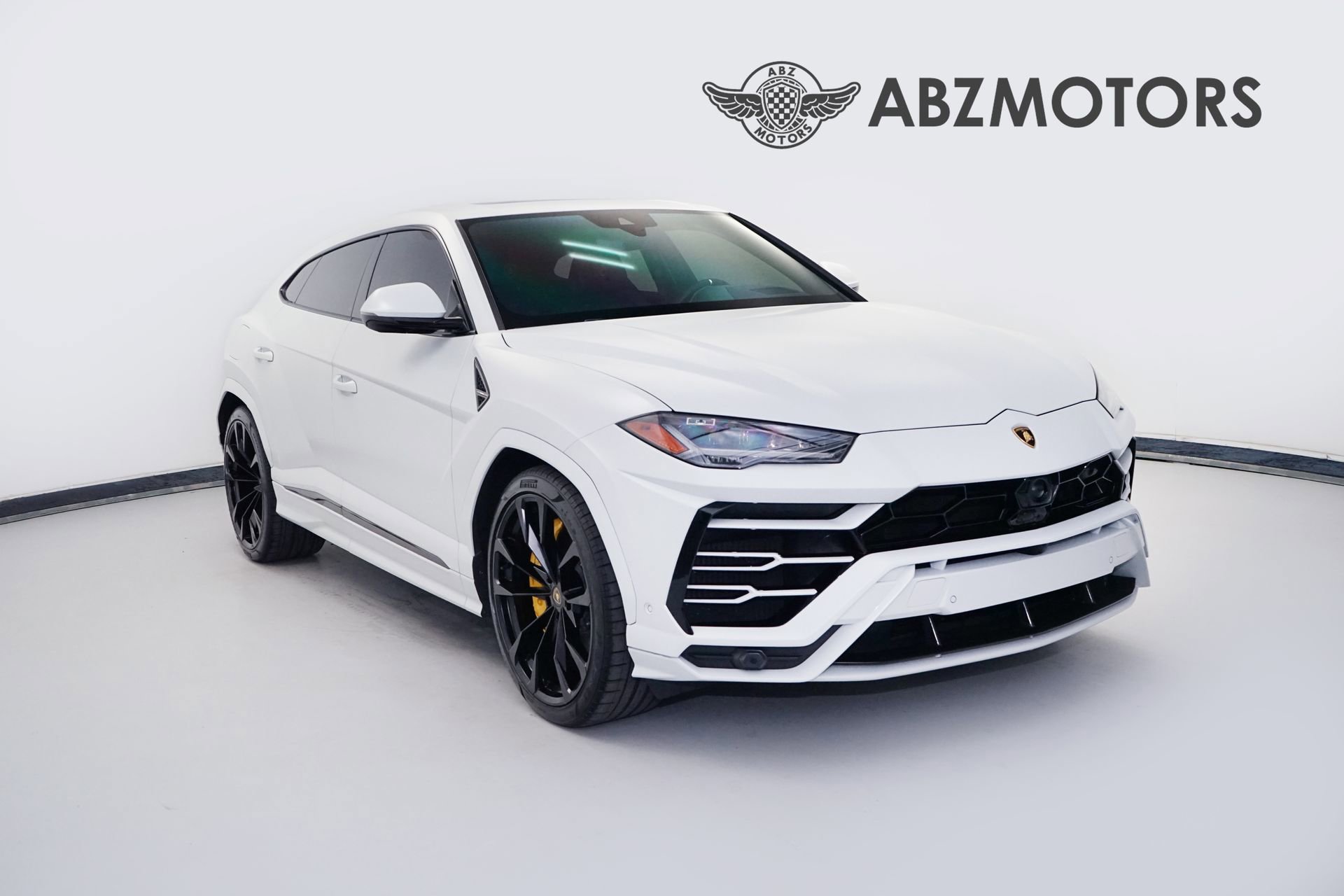 Used 2021 Lamborghini Urus AWD/4WD image 1