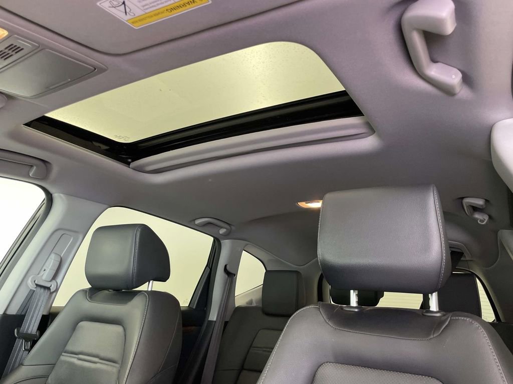 Used 2017 Honda CR-V Touring image 18