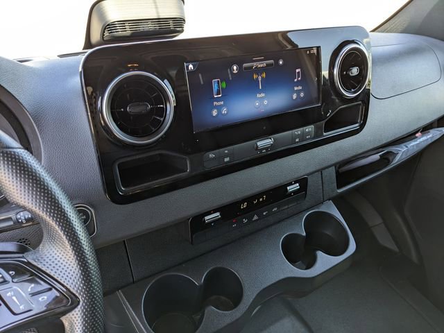 Used 2025 Mercedes-Benz Sprinter 2500 image 18