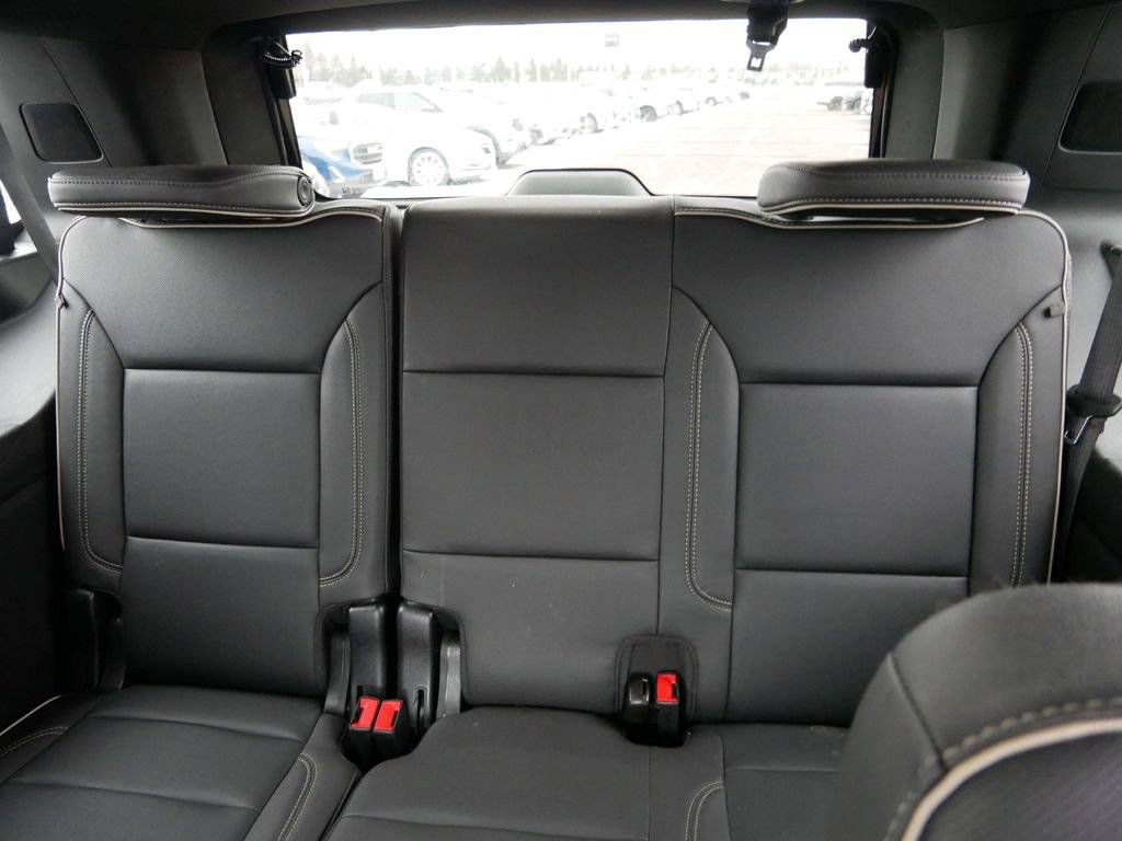 Used 2023 Chevrolet Tahoe Premier w/ Advanced Technology Package image 12