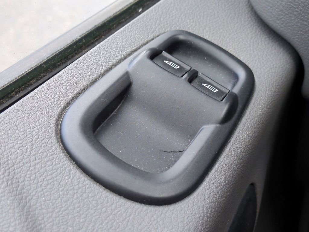 Used 2023 Ford Transit 350 XLT image 28