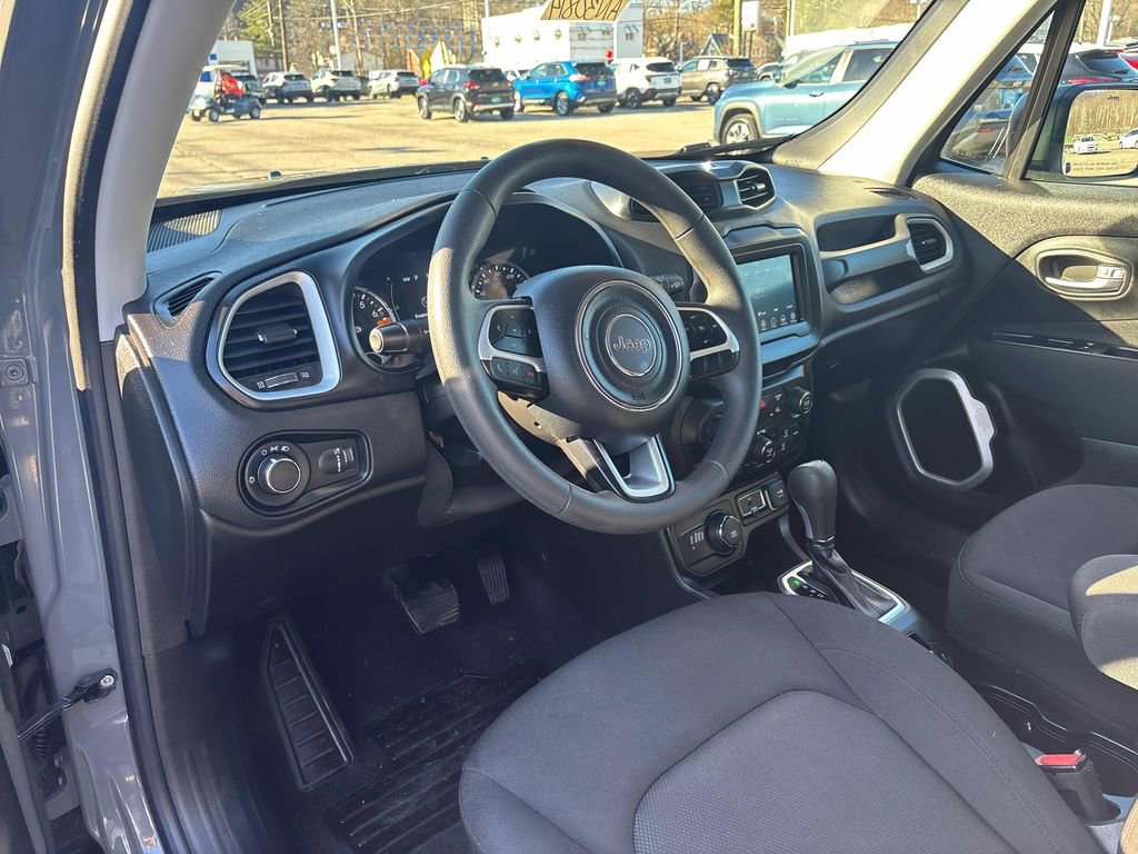 Used 2021 Jeep Renegade Sport w/ Sport Appearance Group image 13