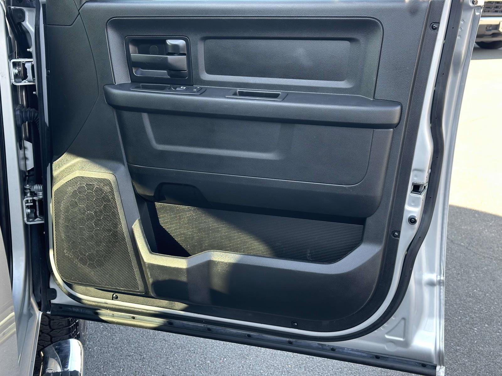 Used 2018 RAM 1500 Express w/ Express Value Package AWD/4WD image 29