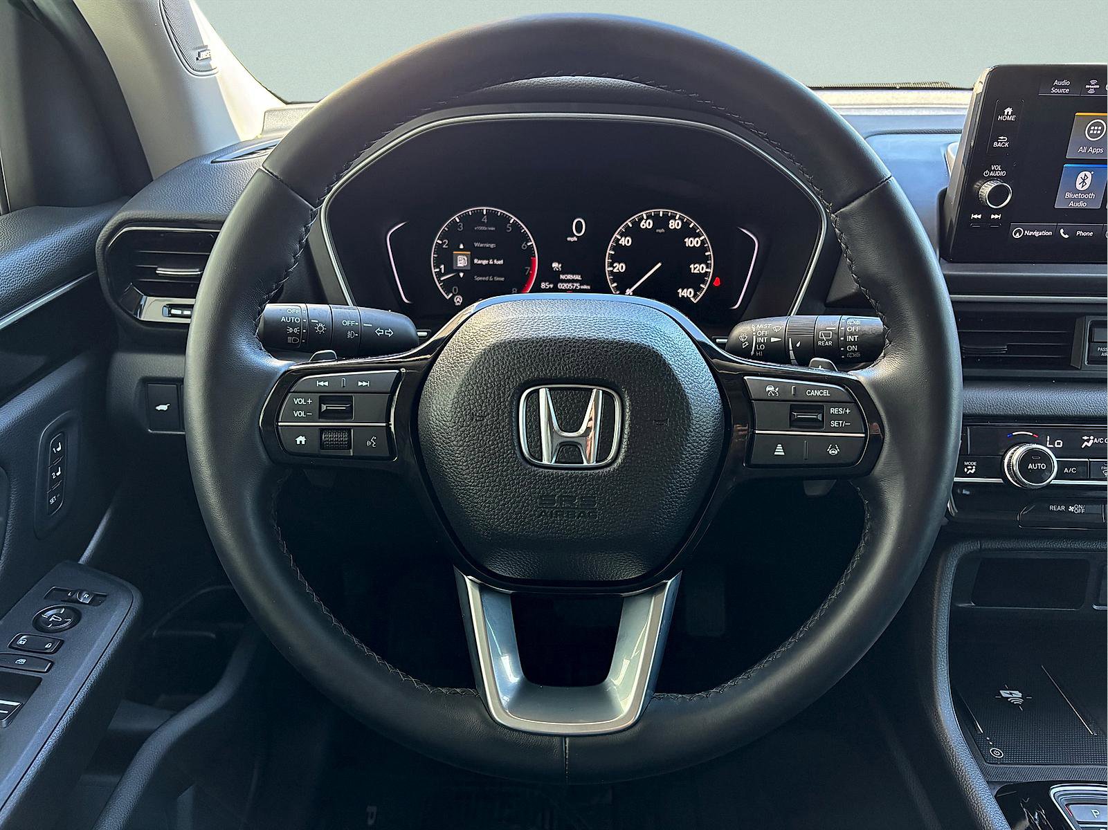Certified 2025 Honda Pilot Touring image 19