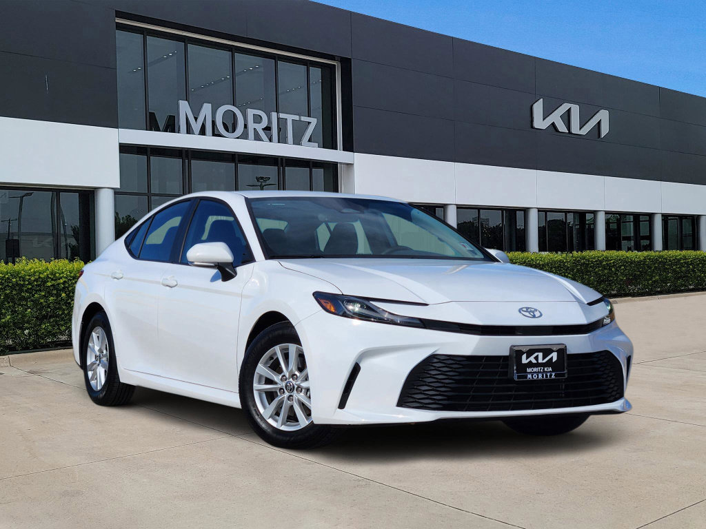 Used 2026 Toyota Camry LE w/ Convenience Package image 1