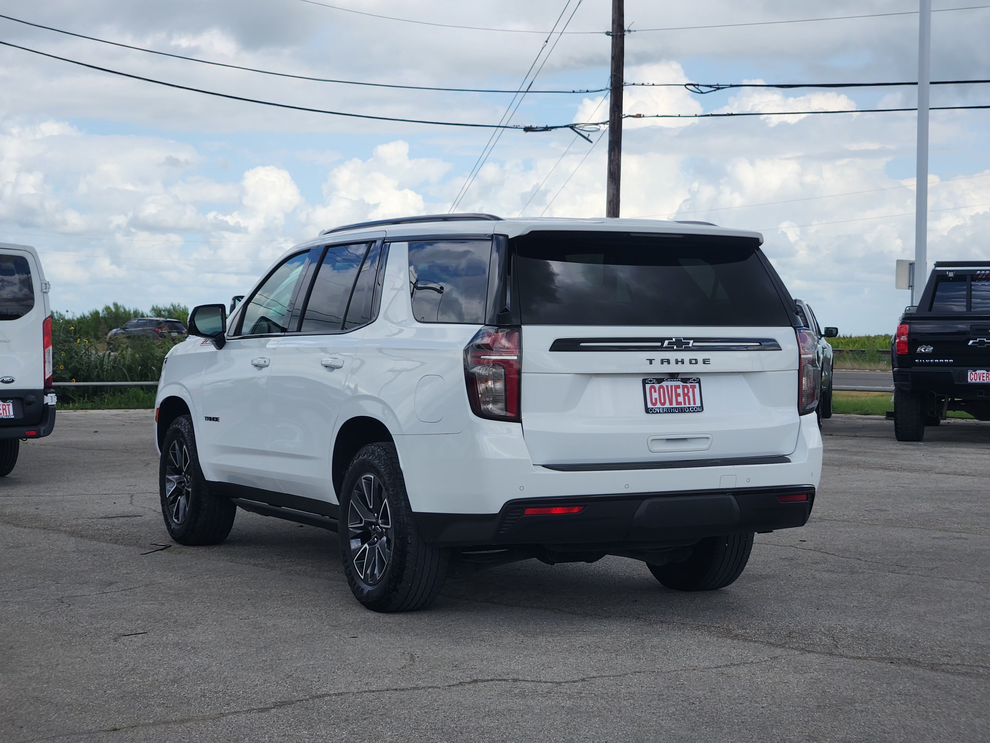 Used 2023 Chevrolet Tahoe Z71 w/ Luxury Package AWD/4WD image 5