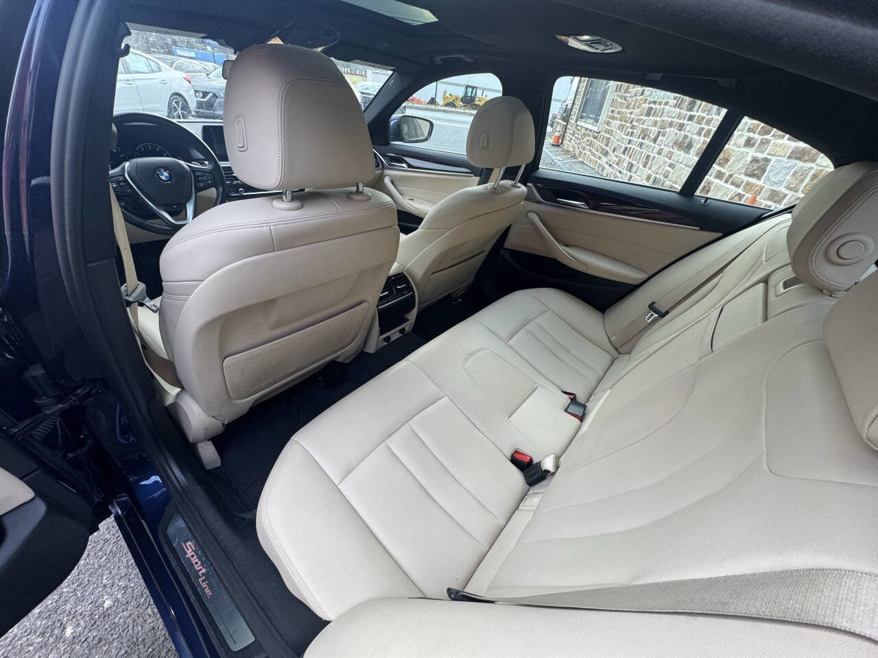 Used 2019 BMW 530i xDrive image 16