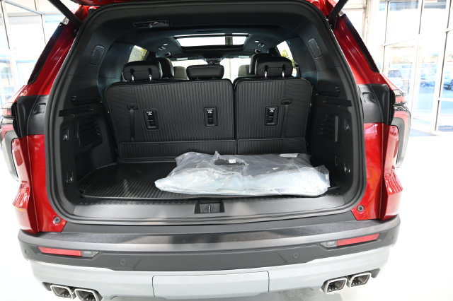 New 2027 Chevrolet Traverse LT w/ LPO, Floor Liner Package FWD image 29