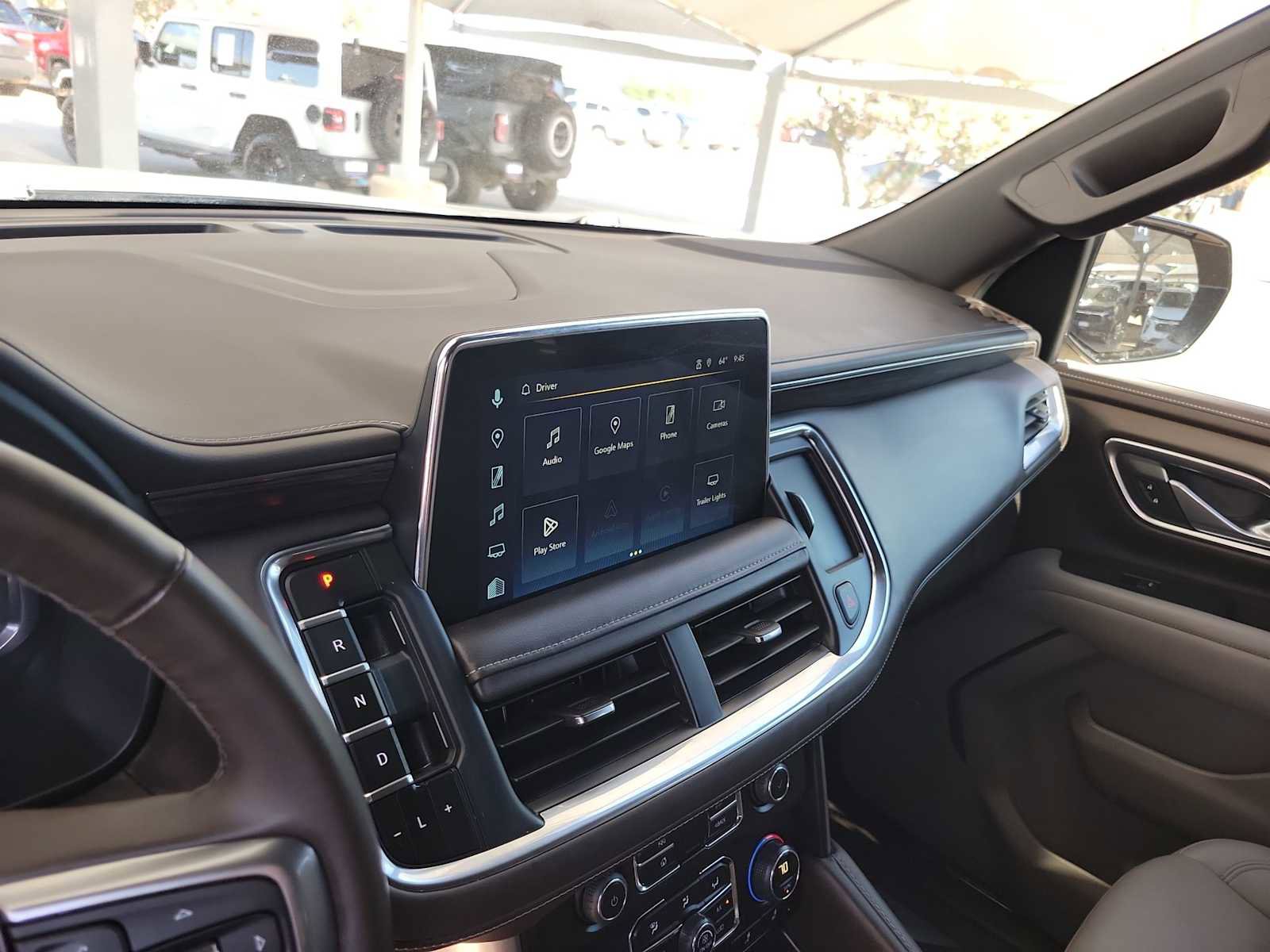 Used 2024 Chevrolet Tahoe Z71 w/ Luxury Package AWD/4WD image 24