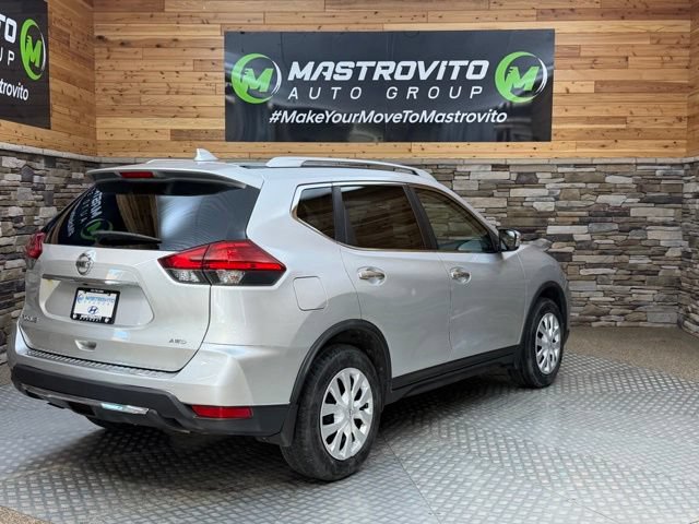 Used 2017 Nissan Rogue S w/ S Appearance Package AWD/4WD image 9