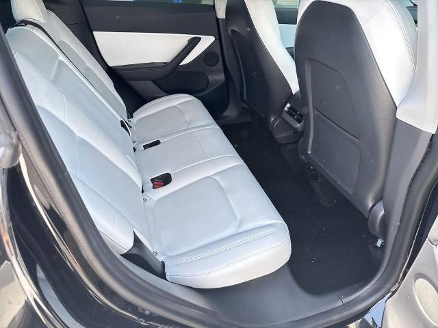 Used 2021 Tesla Model Y Long Range AWD/4WD image 11