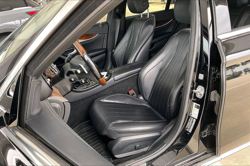 Used 2018 Mercedes-Benz E 300 image 26