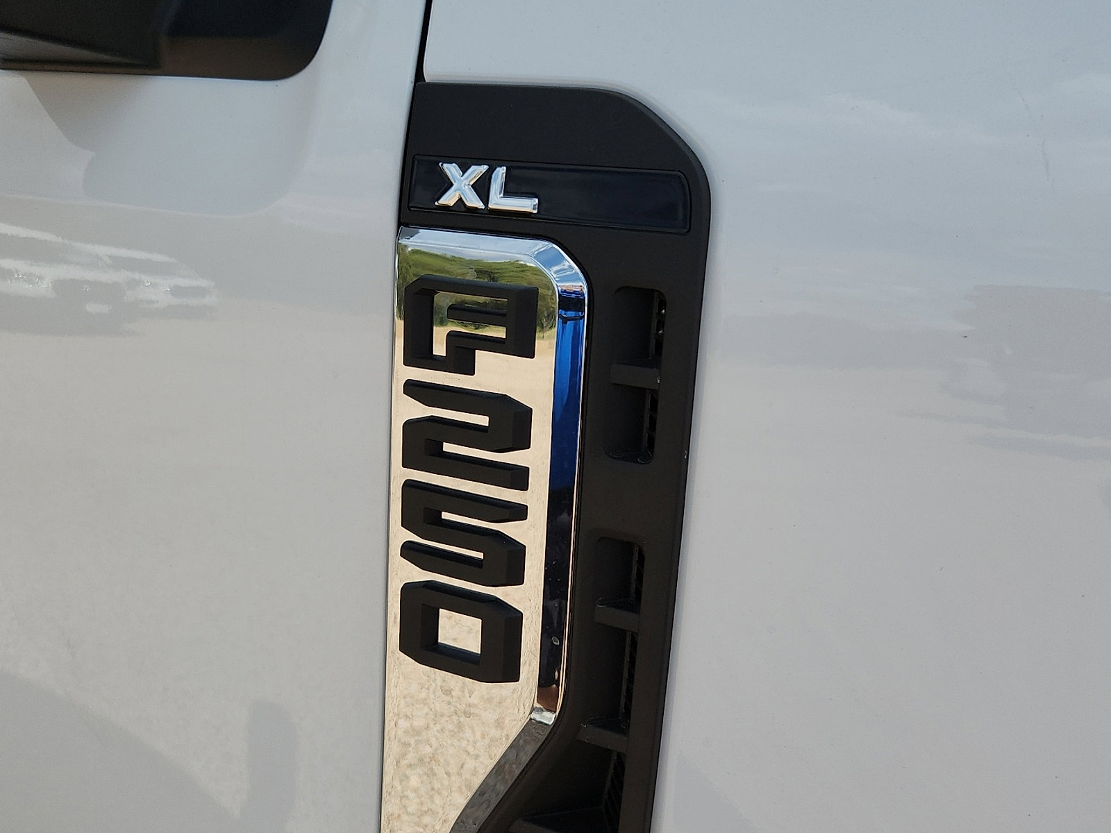 New 2026 Ford F250 XL image 8