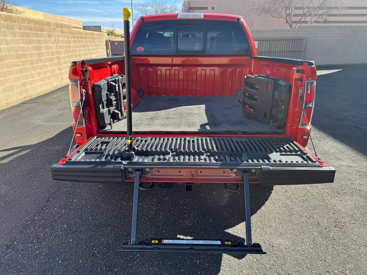 Used 2010 Ford F150 Raptor image 9