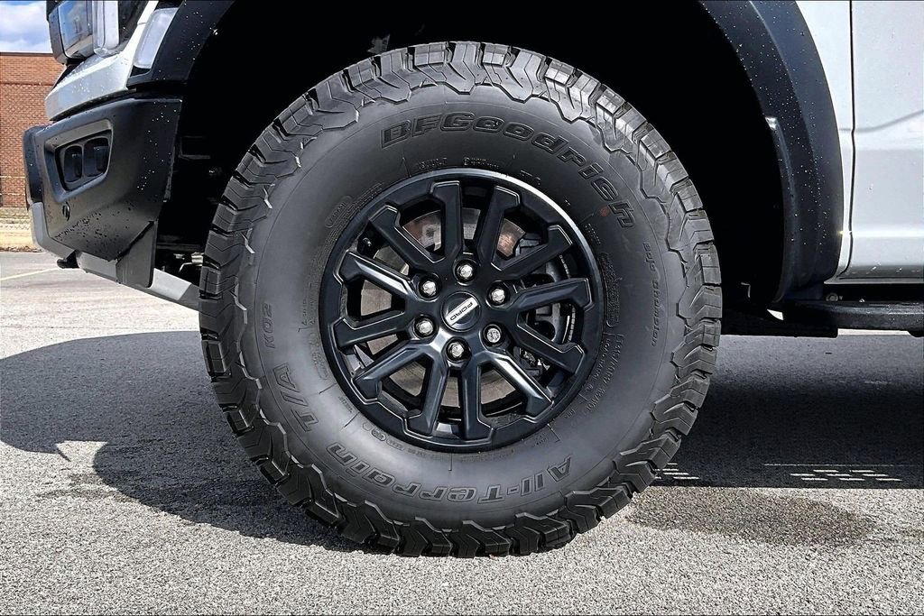 Used 2025 Ford F150 Raptor image 9
