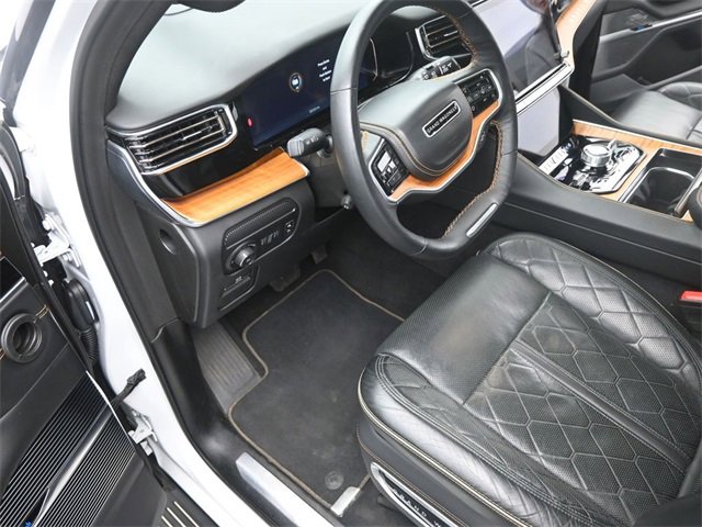 Used 2024 Jeep Grand Wagoneer L Series III image 9