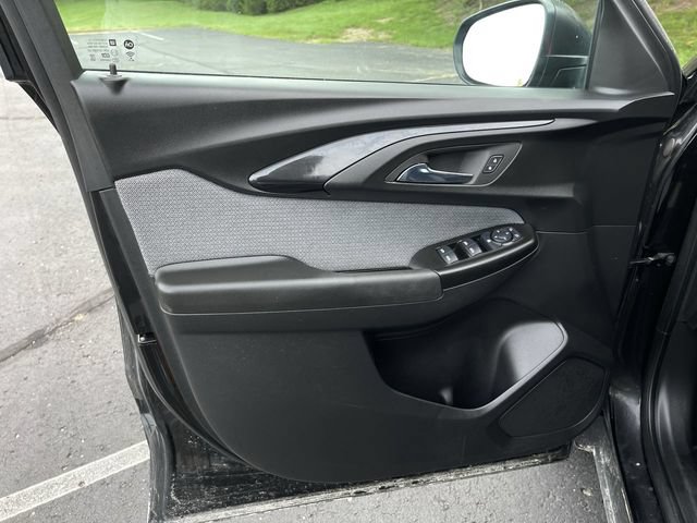 Used 2023 Chevrolet TrailBlazer LS FWD image 20