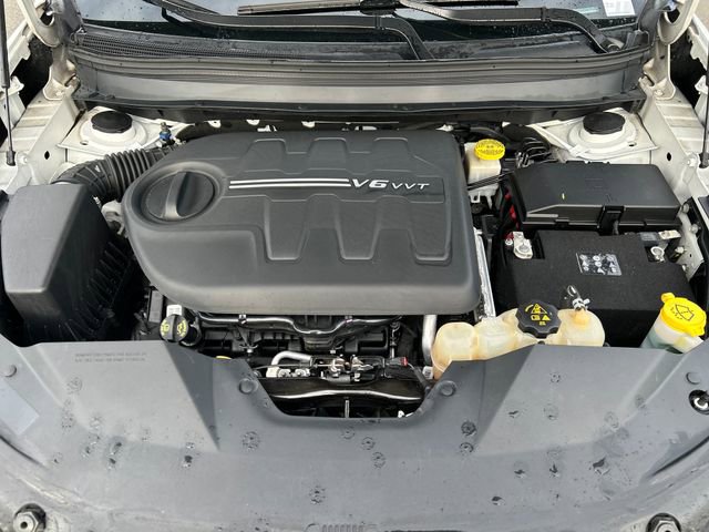 Used 2019 Jeep Cherokee Limited image 32