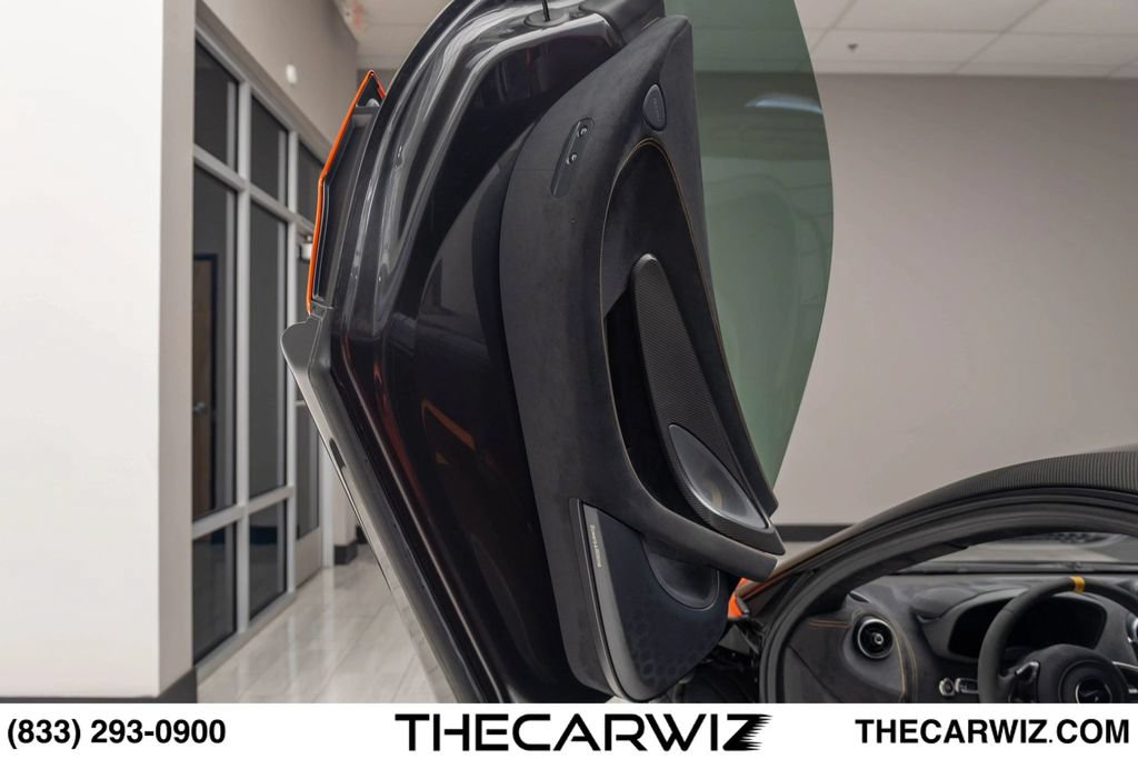 Used 2019 McLaren 600LT RWD image 51