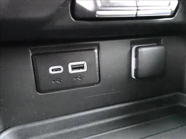 Used 2023 GMC Yukon SLE AWD/4WD image 18