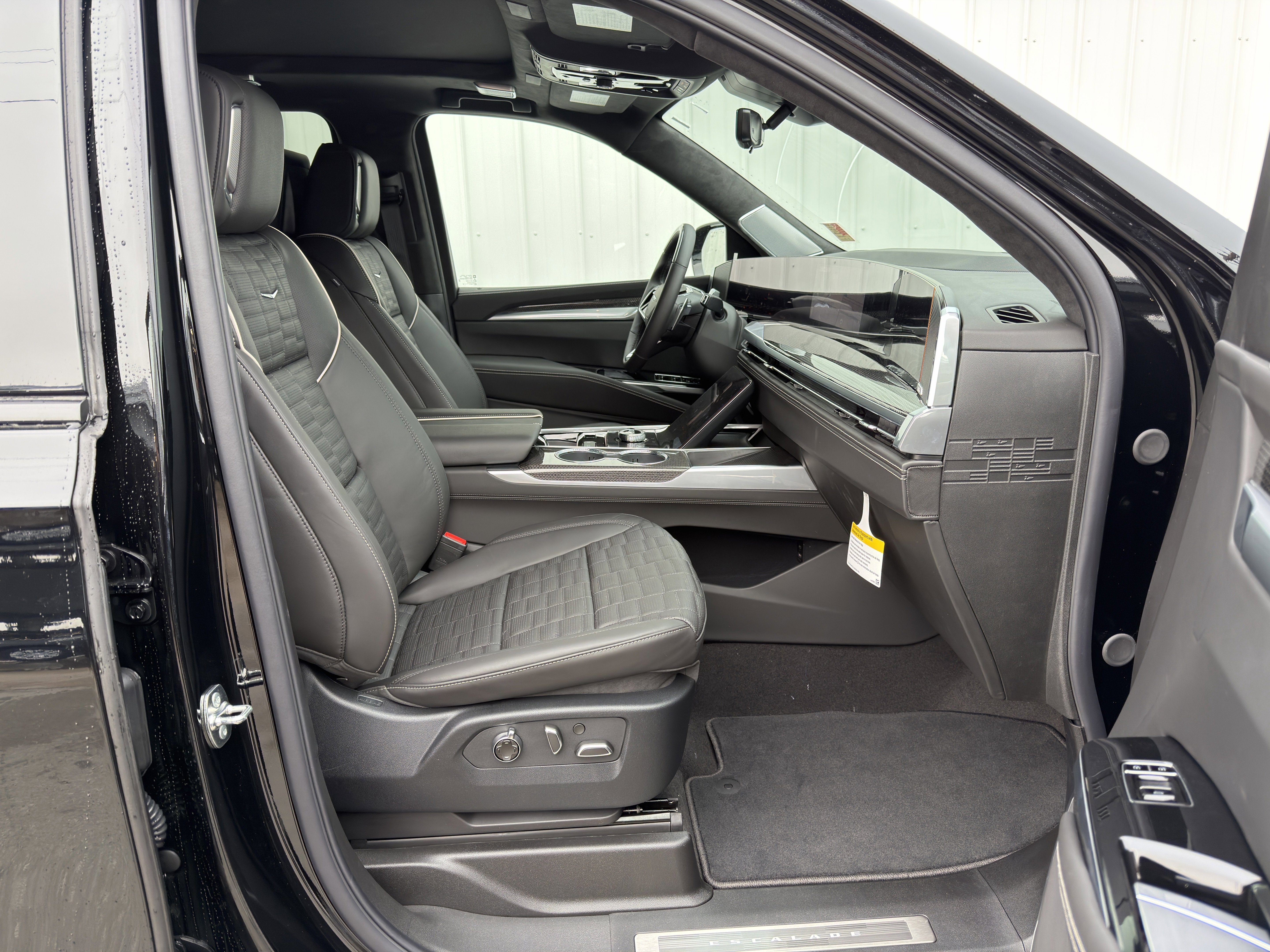 New 2026 Cadillac Escalade ESV V image 22