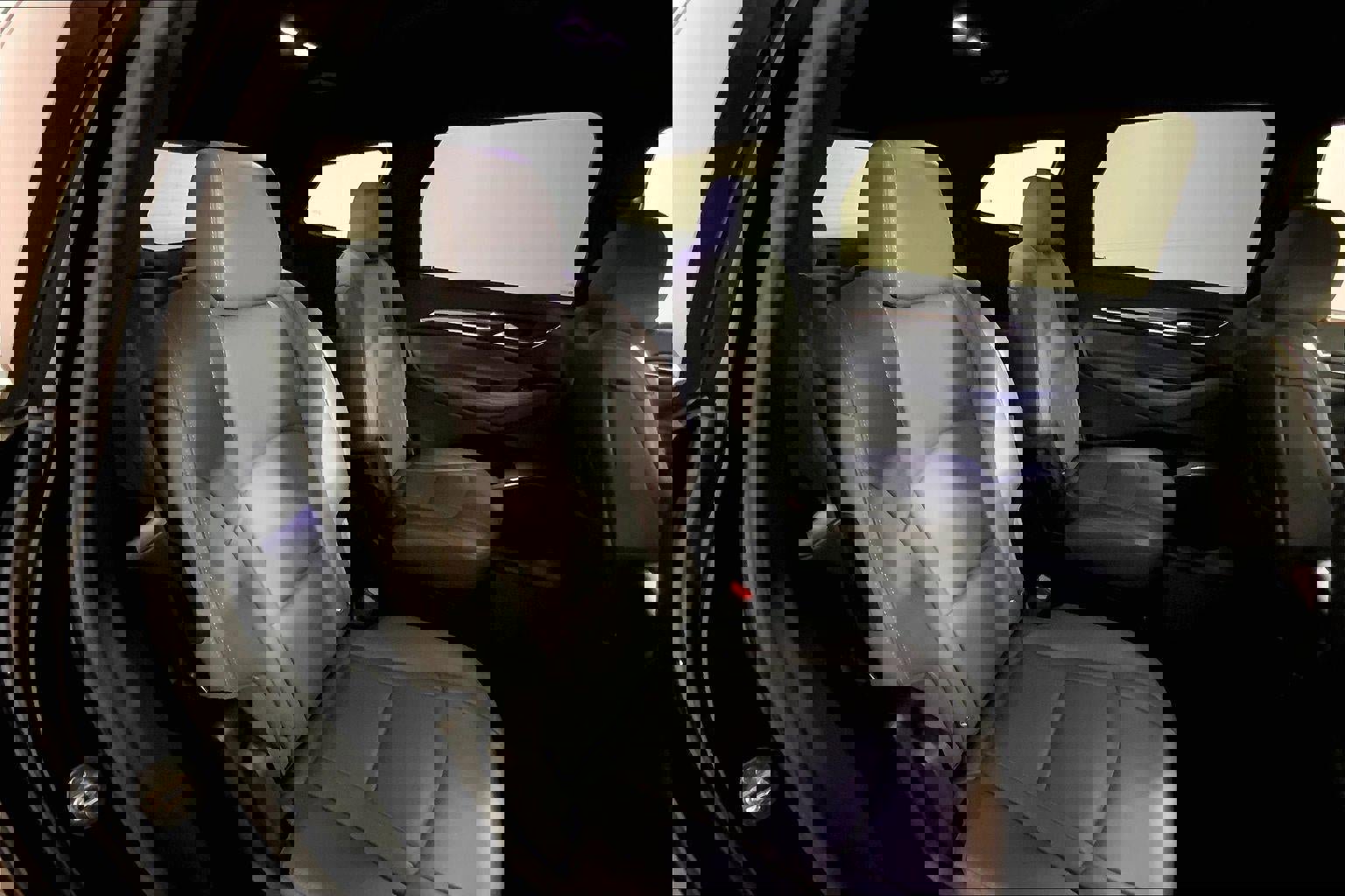 Used 2023 Buick Enclave Essence image 23