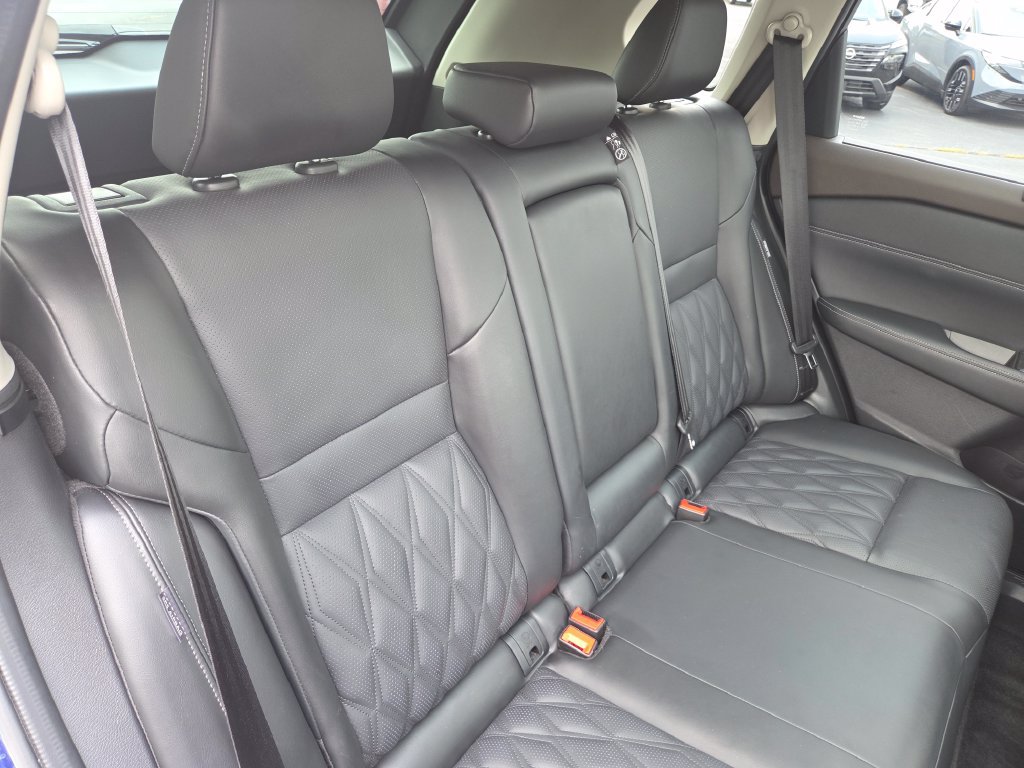 Used 2023 Nissan Rogue Platinum w/ Platinum Premium Package AWD/4WD image 35