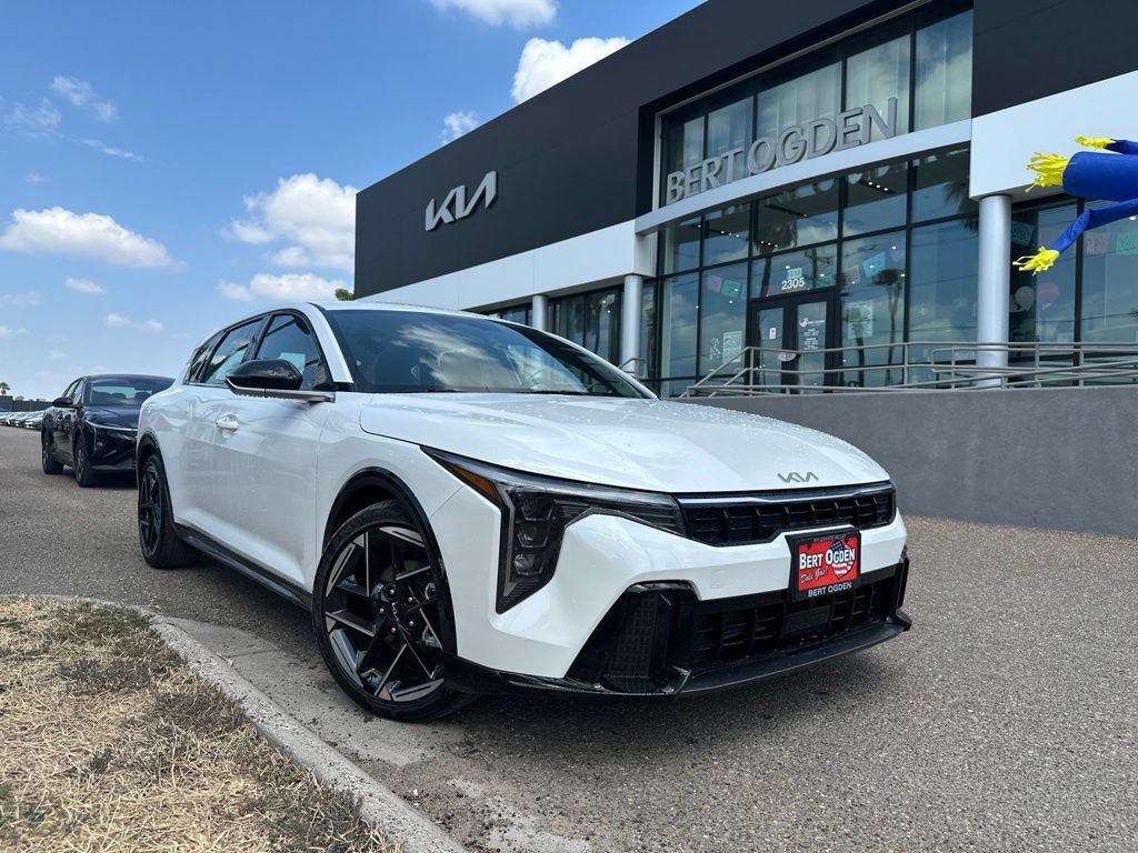 New 2026 Kia K4 GT-Line