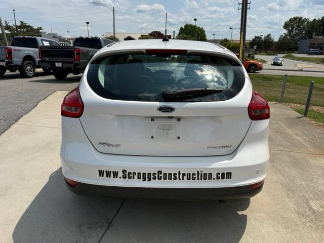 Used 2018 Ford Focus Titanium w/ Titanium Technology Package FWD image 9