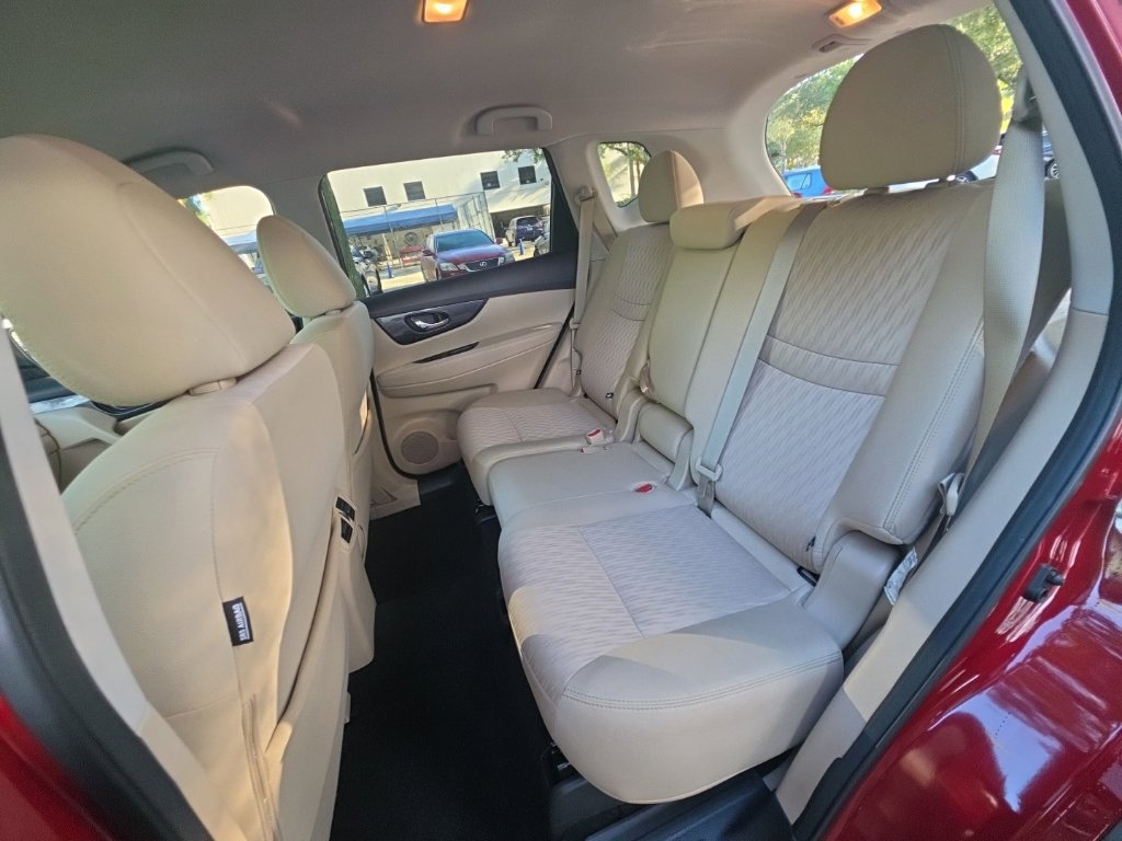 Used 2019 Nissan Rogue SV FWD image 30