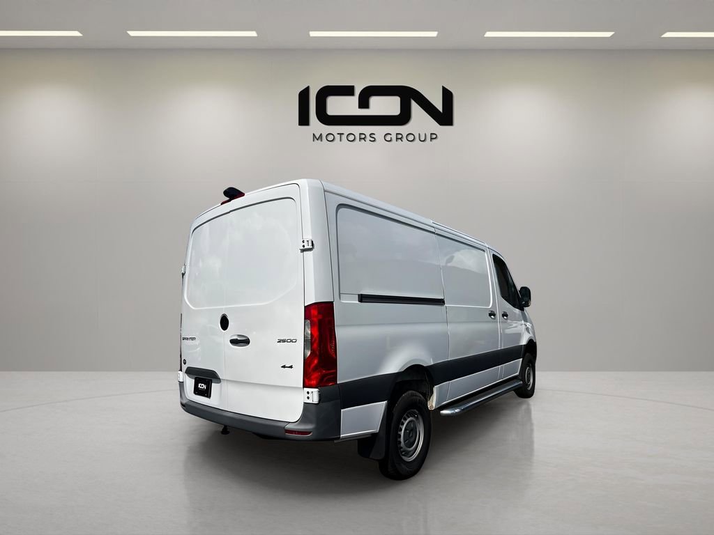 Used 2022 Mercedes-Benz Sprinter 144 Cargo image 5