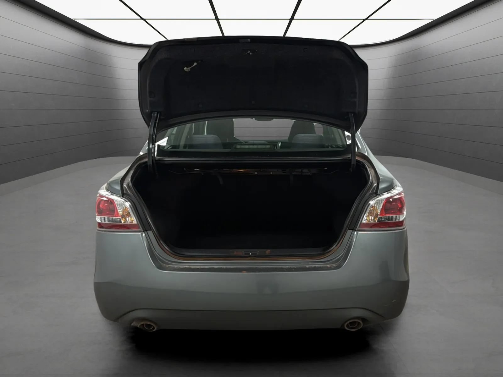 Used 2014 Nissan Altima 2.5 S w/ Display Audio Package FWD image 10