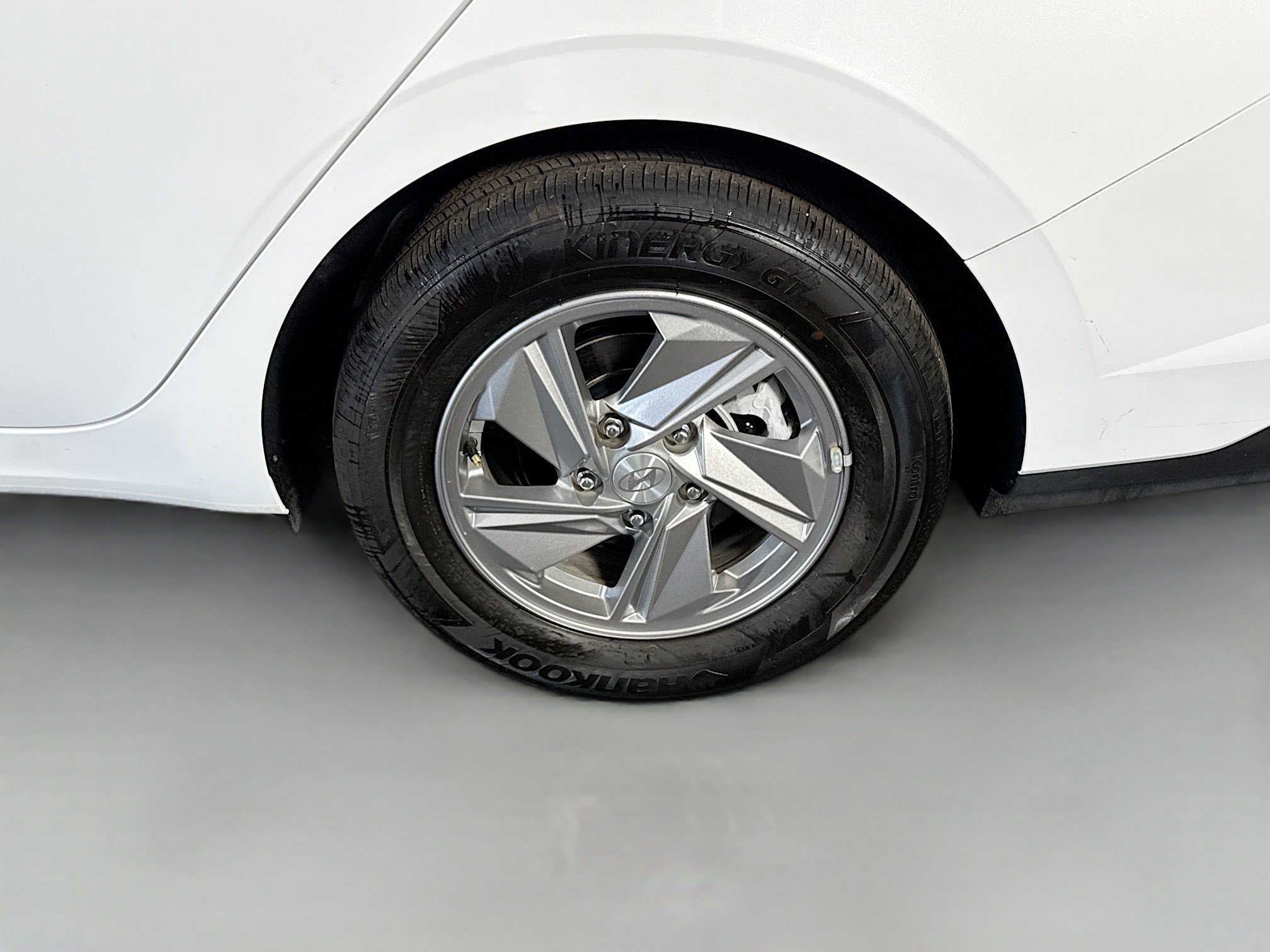 Used 2025 Hyundai Elantra SE FWD image 36