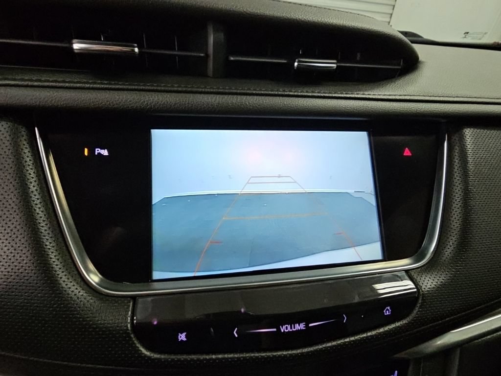 Used 2018 Cadillac XT5 Premium Luxury AWD/4WD image 18