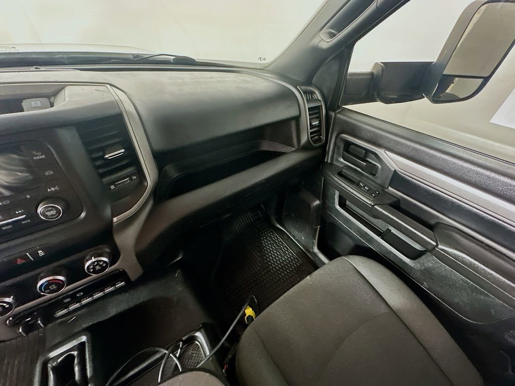 Used 2021 RAM 5500 Tradesman image 9