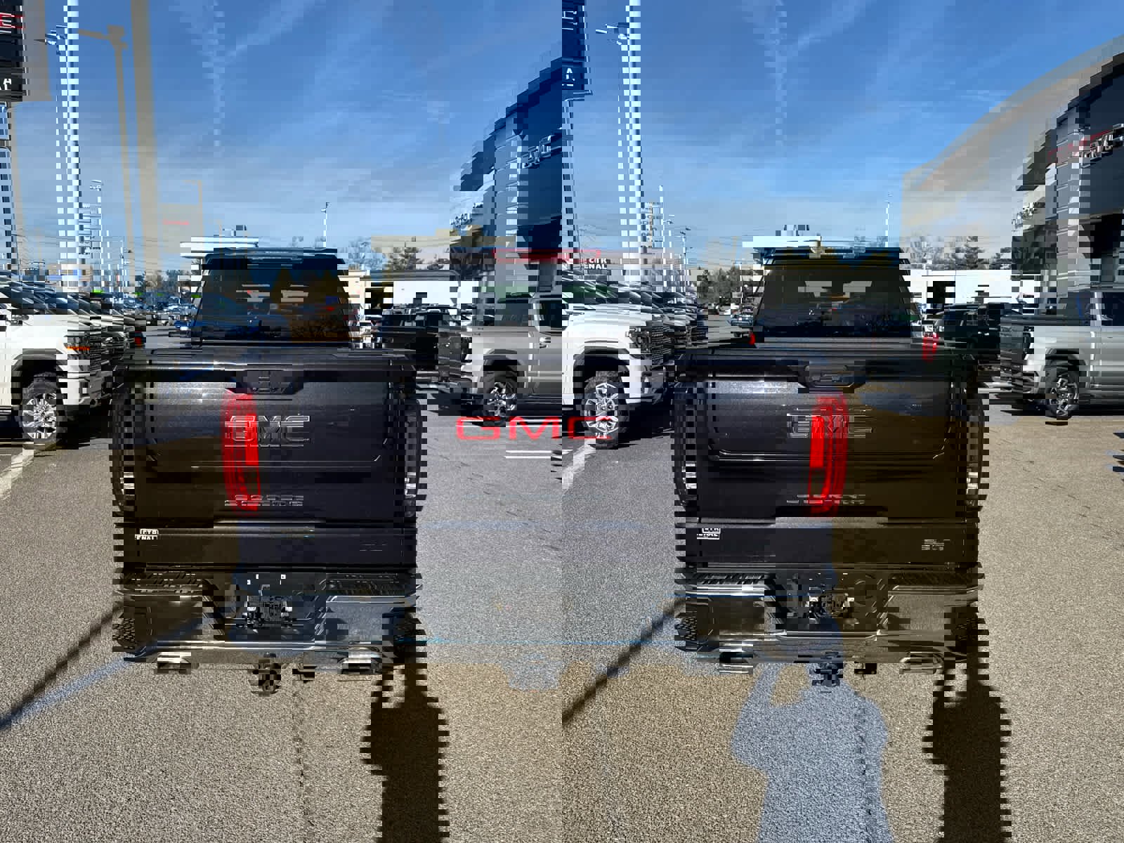 Used 2022 GMC Sierra 1500 SLT AWD/4WD image 4