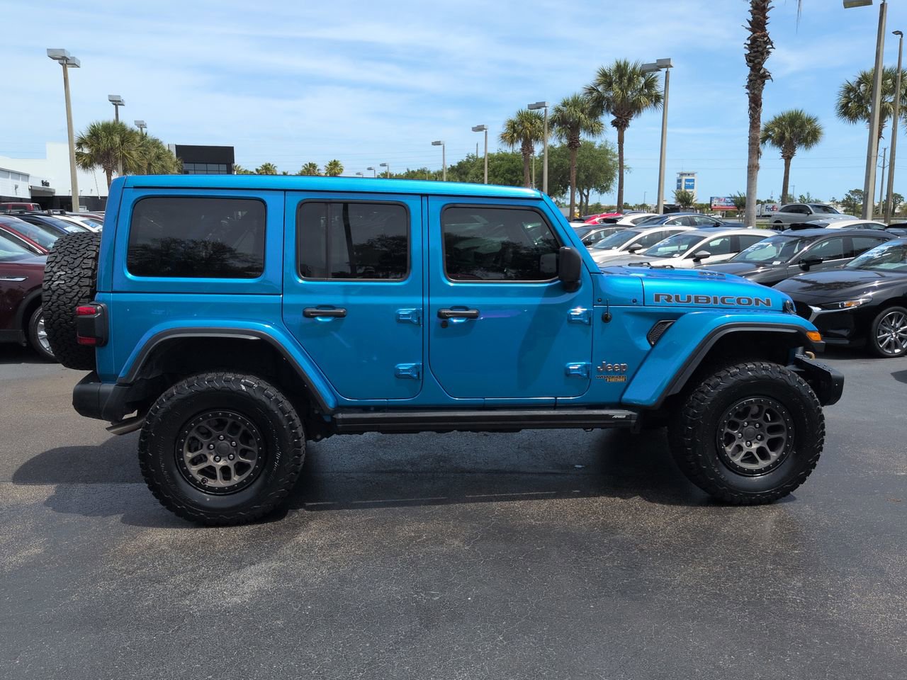 Used 2023 Jeep Wrangler Unlimited Rubicon 392 w/ Xtreme Recon 35" Tire Package AWD/4WD image 3