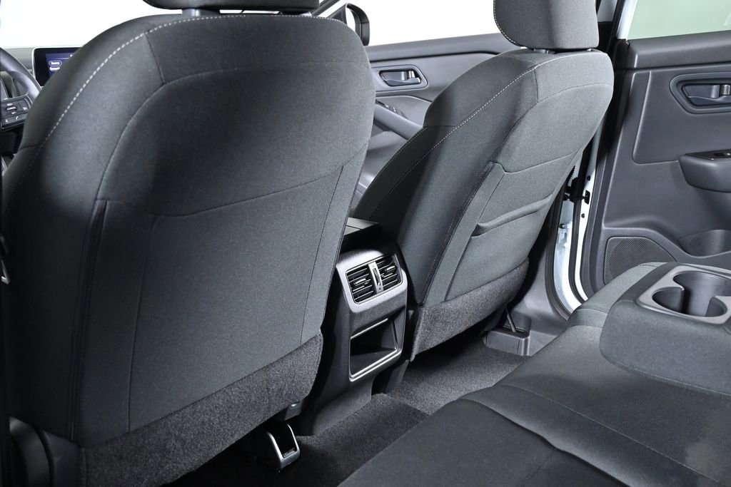 Certified 2025 Nissan Rogue S image 25