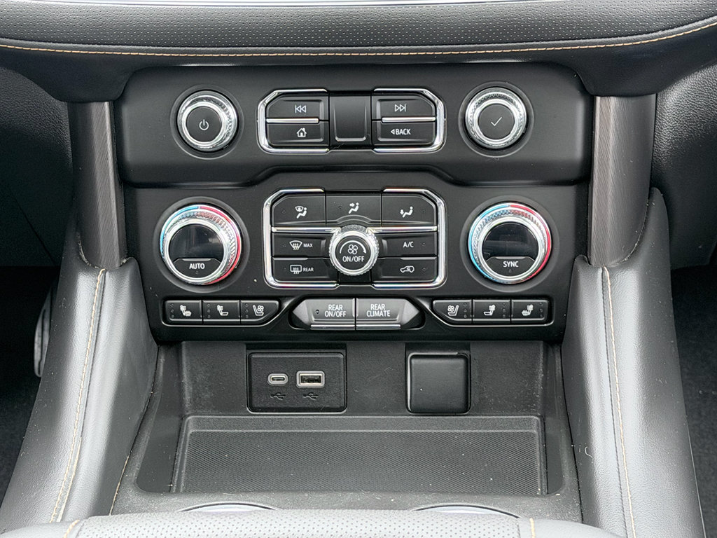 Used 2023 GMC Yukon AT4 w/ AT4 Premium Plus Package AWD/4WD image 20