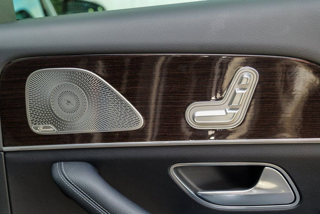 Used 2025 Mercedes-Benz GLS 450 4MATIC image 29