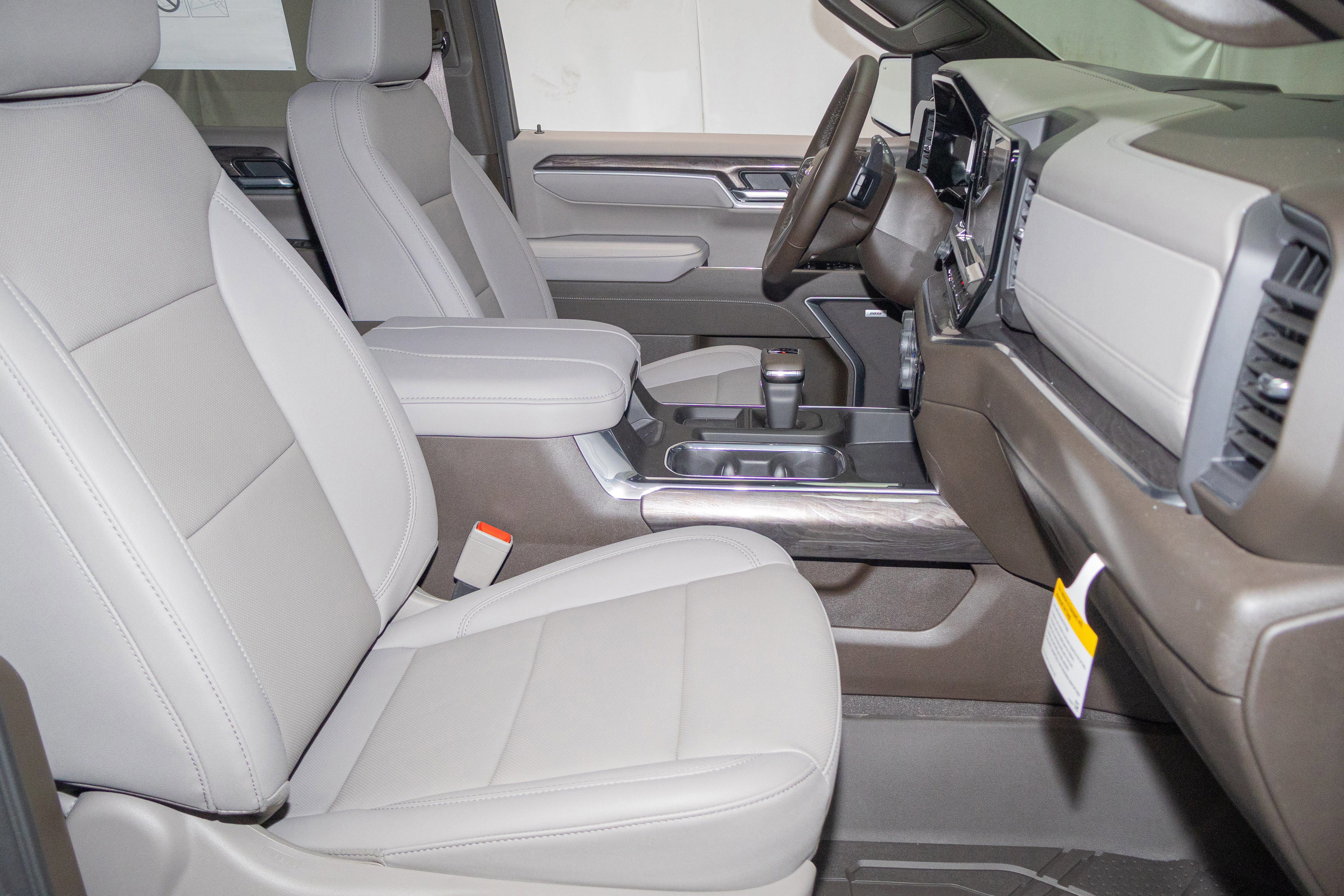 New 2026 Chevrolet Silverado 1500 LTZ w/ LTZ Premium Package image 12
