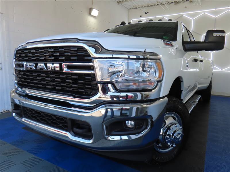 Used 2024 RAM 3500 Big Horn AWD/4WD image 1