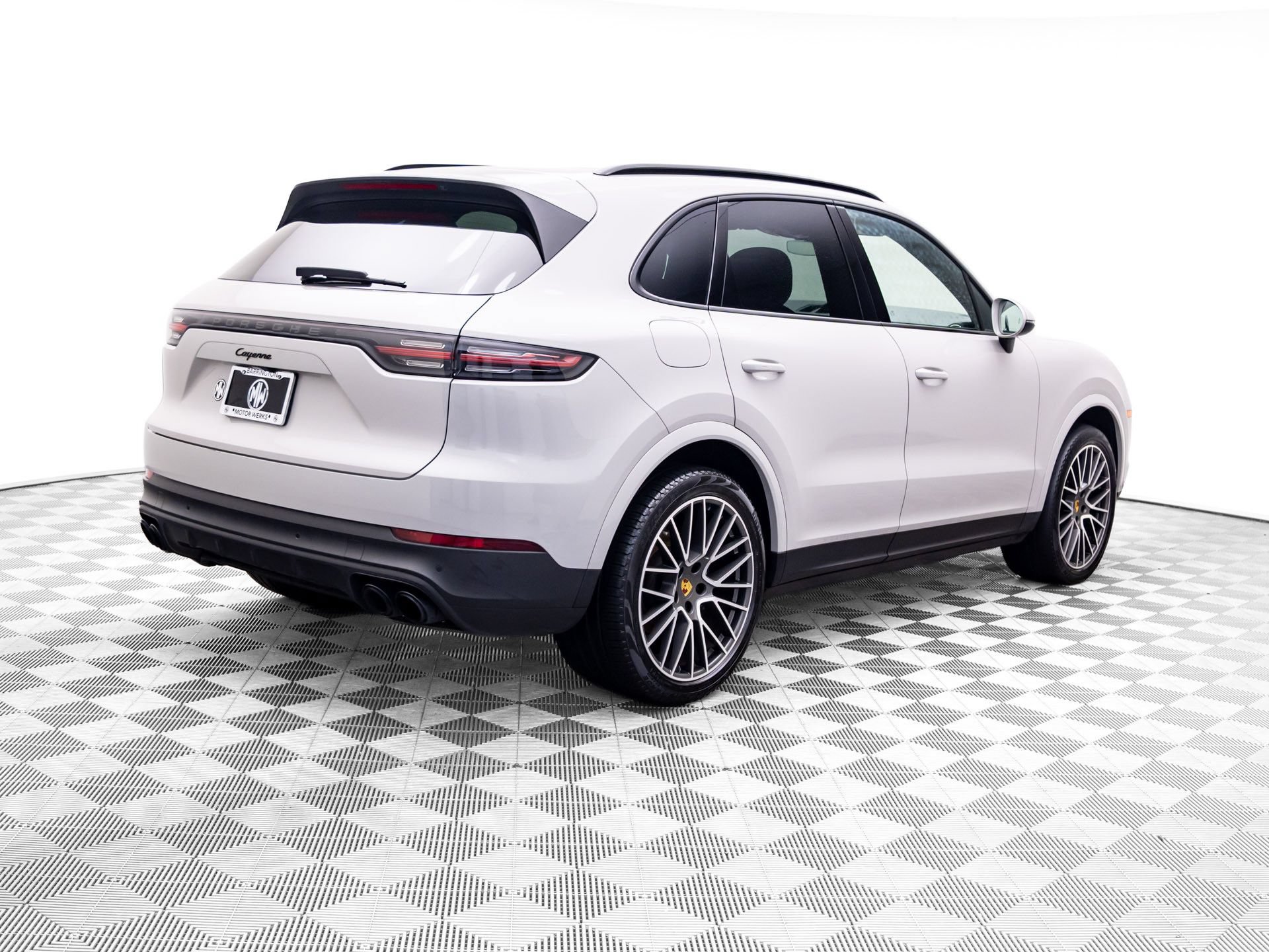 Certified 2023 Porsche Cayenne AWD/4WD image 8